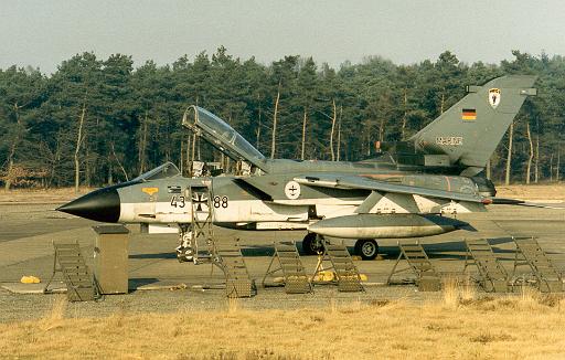 1989-02 Duitse Tornado.jpg
